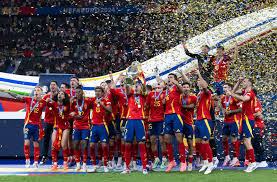 绩不相上下 绩不相上下